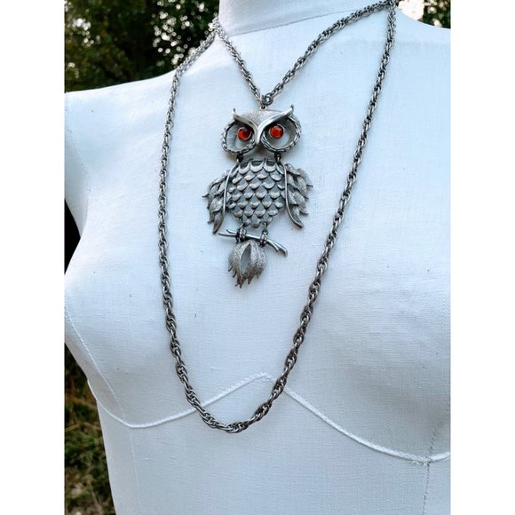 Vintage Large Articulated Owl Pendant Orange Eyes Double Chain - Picture 8 of 8